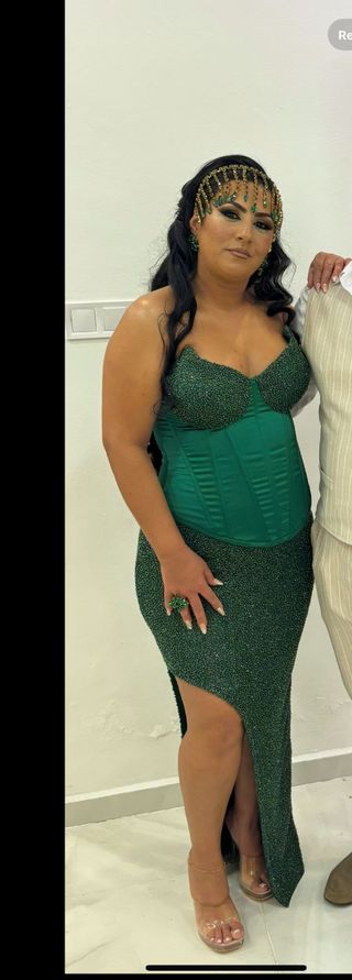 Vestido boda pedreria verde