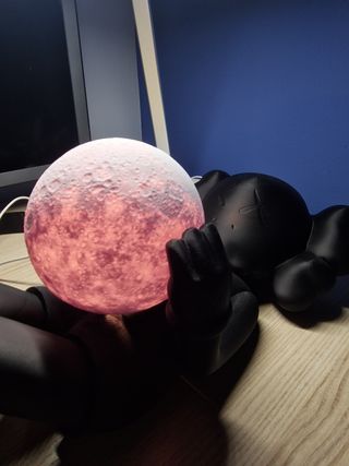 Lampada Luna Kaws 3D