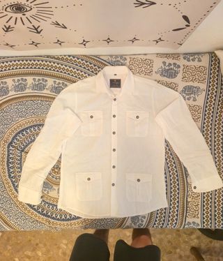 Ropa usada - Camisa Chándal y 4 bañadores 