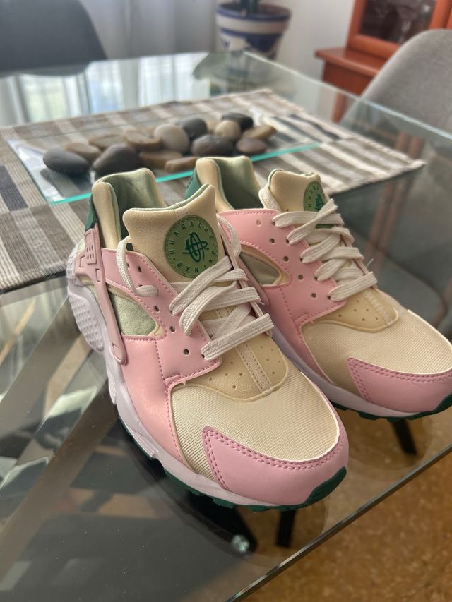 Nike Huarache Mujer 36 - Beige/Rosa