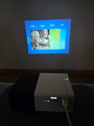 Proyector LED Mini