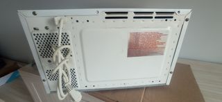 Microondas Sharp R-23: Microondas blanco