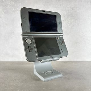 New Nintendo 3DS XL Grigio+ Caricatore e Giochi