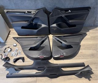 Pack paneles y umbrales puertas Golf 7.5 GTI