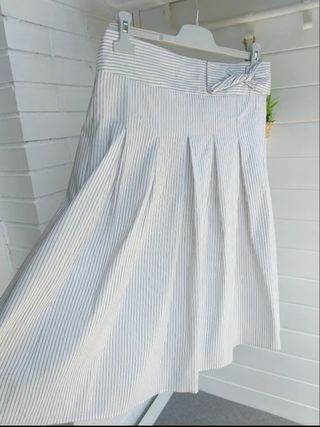 Preciosa falda plisada de Zara
