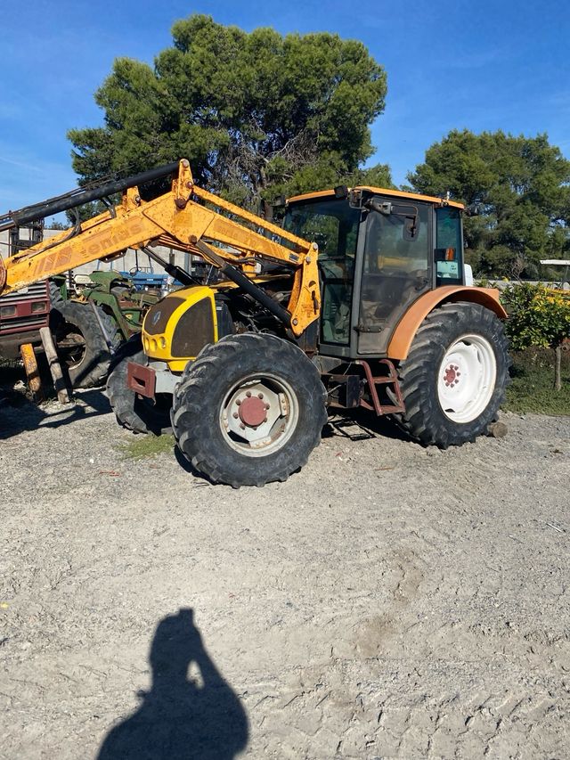 Tractor Renault - Agrícola celtis 446RC