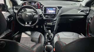 Peugeot 2008 1.2 GT Line 110cv  Camara, GPS ,Piel