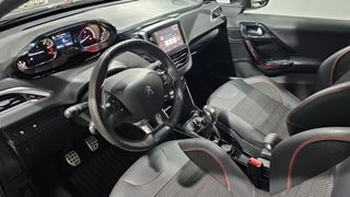 Peugeot 2008 1.2 GT Line 110cv  Camara, GPS ,Piel