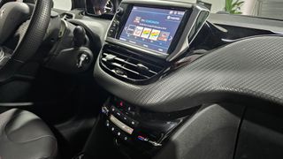 Peugeot 2008 1.2 GT Line 110cv  Camara, GPS ,Piel