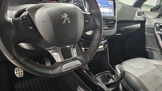 Peugeot 2008 1.2 GT Line 110cv  Camara, GPS ,Piel