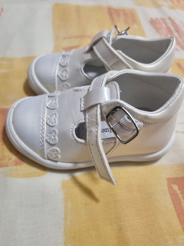 Sandalias niña blancas, evento