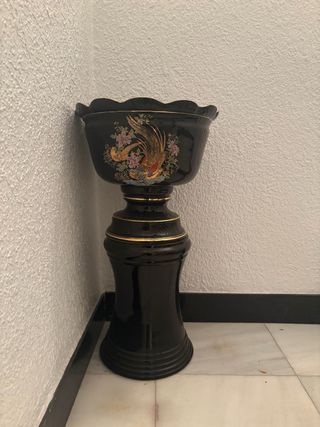 Jarrón grande negro con dorado