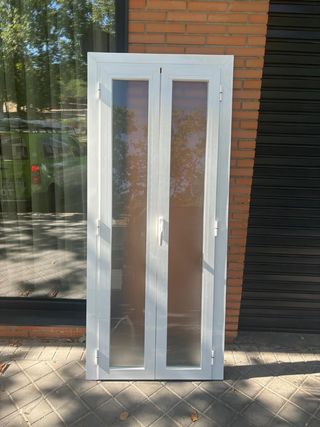 Puerta aluminio 2 hojas blanca