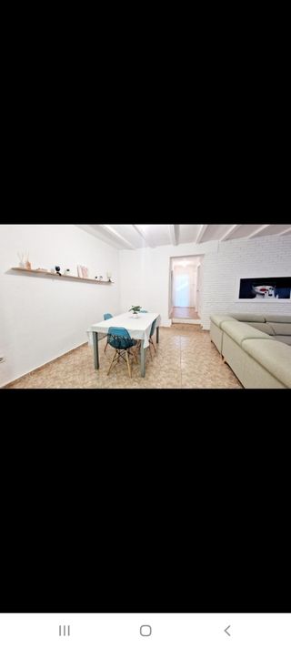 Apartamento con jardín - Alquiler