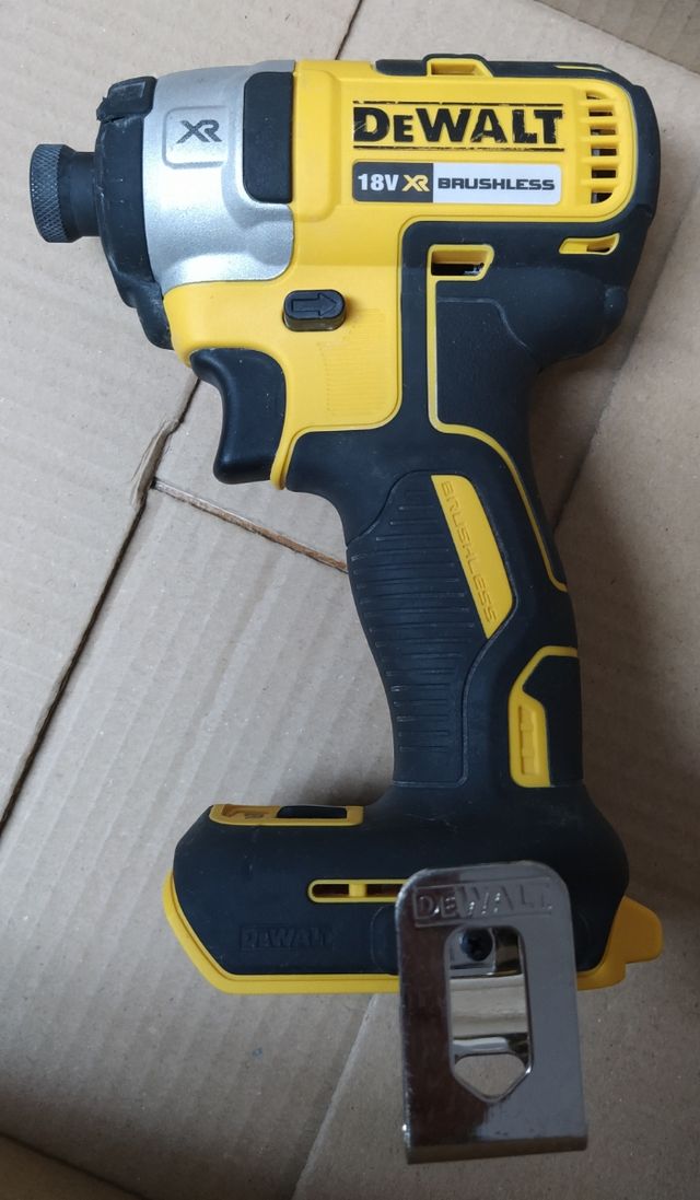 Atornillador Impacto Dewalt XR DCF887