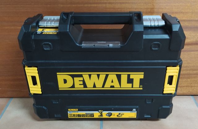 Atornillador Impacto Dewalt XR DCF887