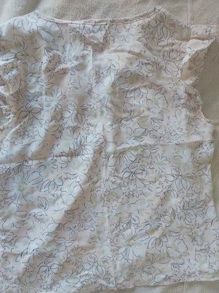 Blusa de flores, sin estrenar
