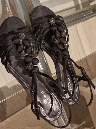 Sandalias negras talla 40