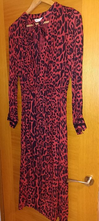Vestido Zara rojo estampado leopardo talla S