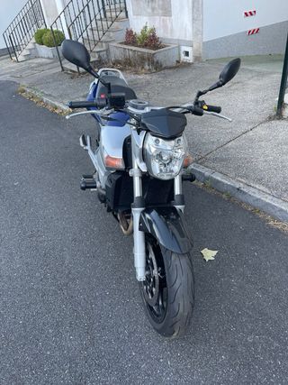 Suzuki GSR 600 - Moto en buen estado