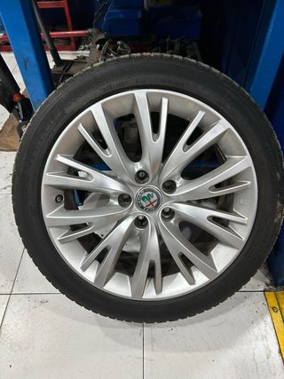 Llantas Alfa Romeo Giulietta 17" con neumáticos