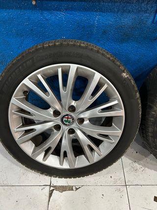 Llantas Alfa Romeo Giulietta 17" con neumáticos