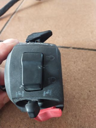 Interruptor luces Peugeot Metropolis 400