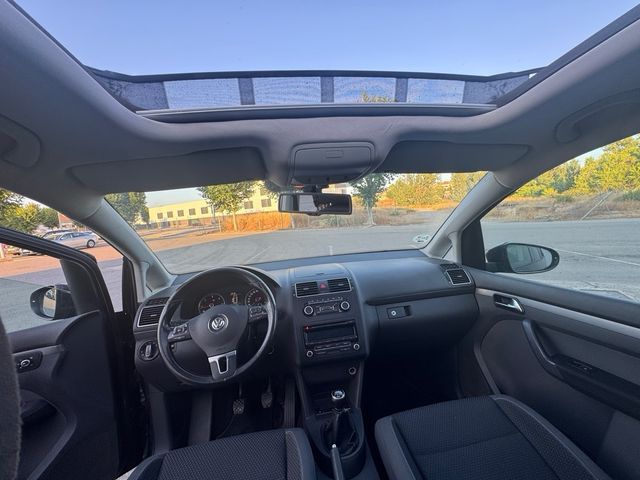 Volkswagen Touran 2012
