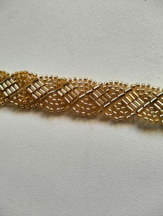 Gargantilla dorada abalorios