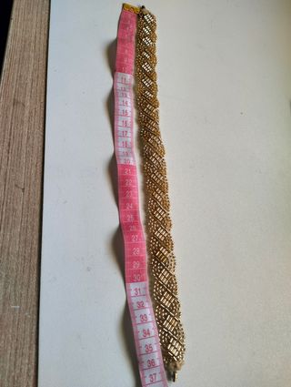 Gargantilla dorada abalorios
