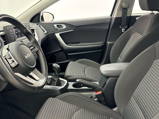 Kia XCeed 1.6 MHEV iMT Concept 100 kW (136 CV)