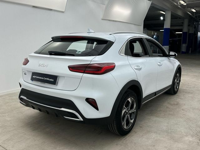 Kia XCeed 1.6 MHEV iMT Concept 100 kW (136 CV)