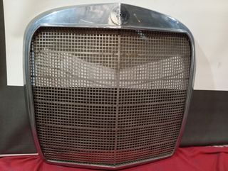 Parrilla Mercedes Benz clásica