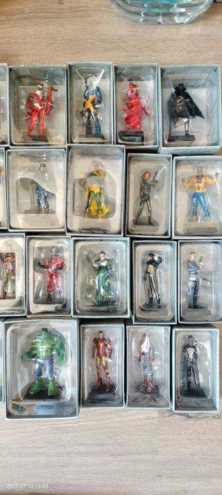 Lote 50 Figuras Marvel Altaya