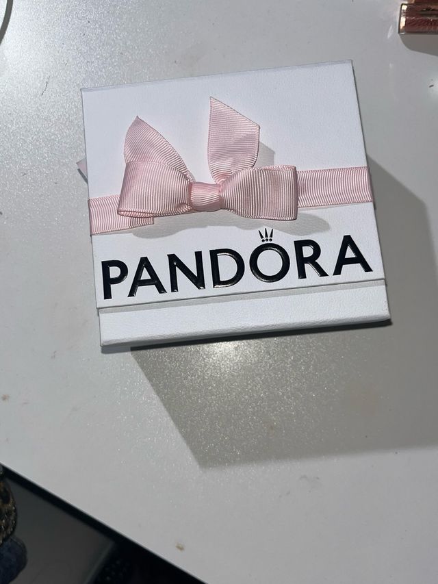Anillo Pandora oro rosa con dos cajas incluidas