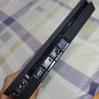 PS4 Slim (PlayStation 4) Negra(NEGOCIABLE)
