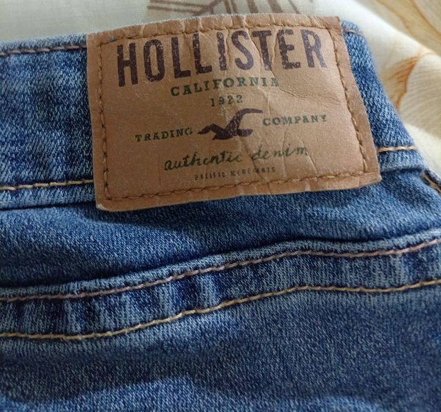 Jeans Rotos Hollister Super Skinny - Mujer