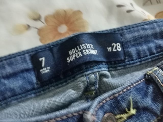 Jeans Rotos Hollister Super Skinny - Mujer