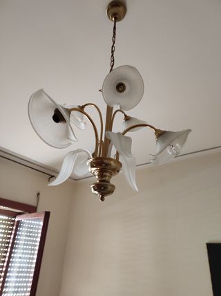 Lampadario vintage oro e bianco