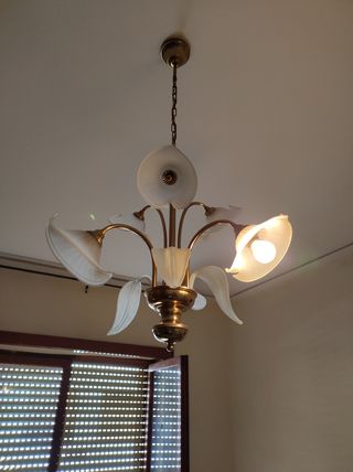 Lampadario vintage oro e bianco