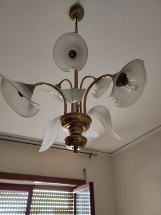 Lampadario vintage oro e bianco