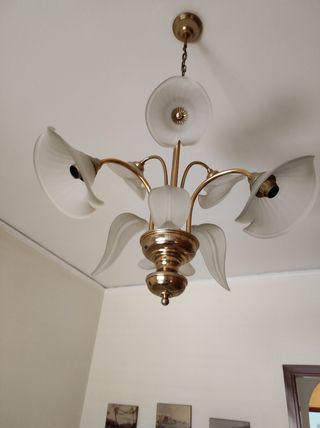 Lampadario vintage oro e bianco