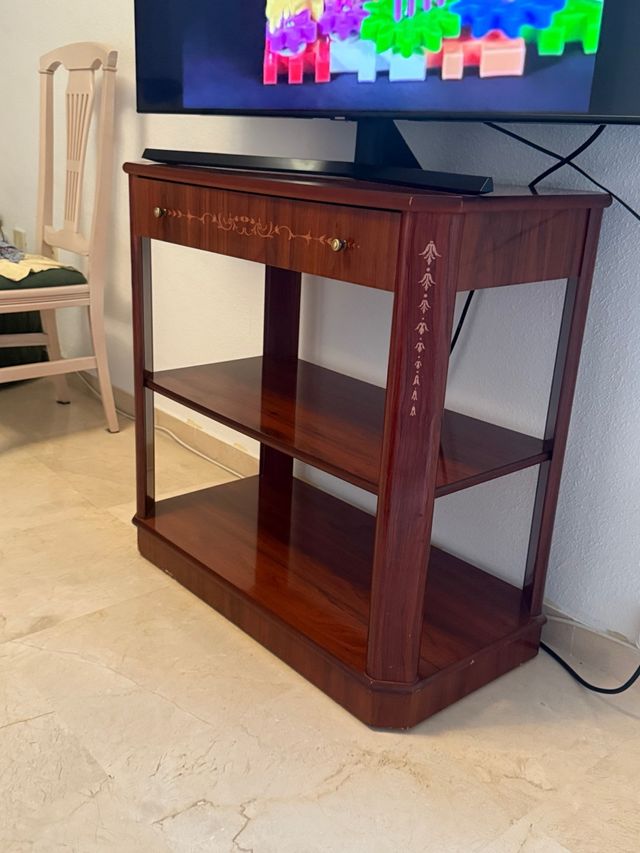 Mueble TV madera marrón
