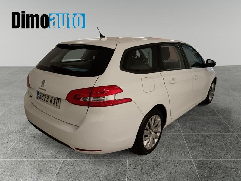 Peugeot 308 2019, foto 10