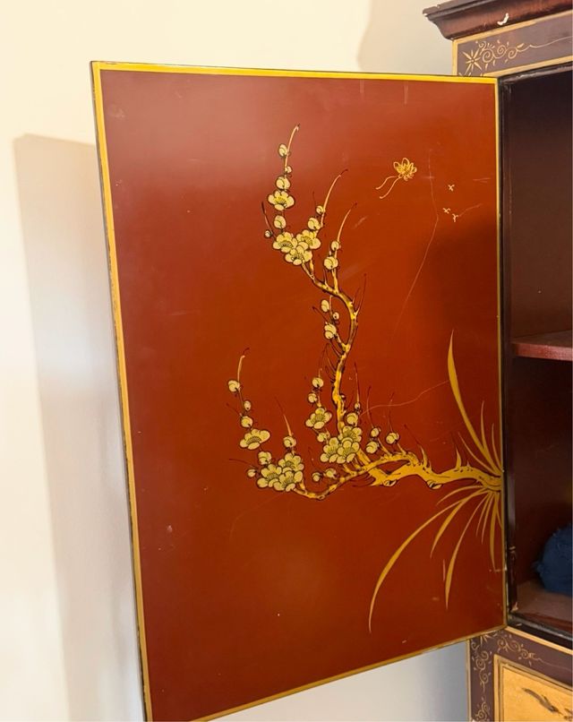 Armario chino lacado - dorado
flores, oriental