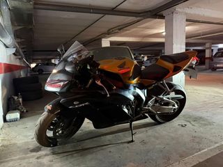 Honda CBR 1000RR 2005 [57490 Km]
Falta reglaje
