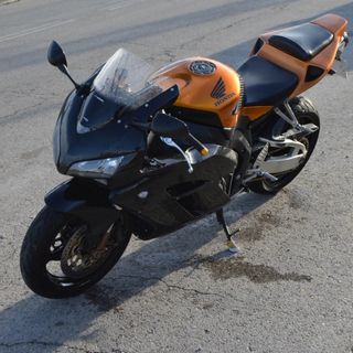 Honda CBR 1000RR 2005 [57490 Km]
Falta reglaje