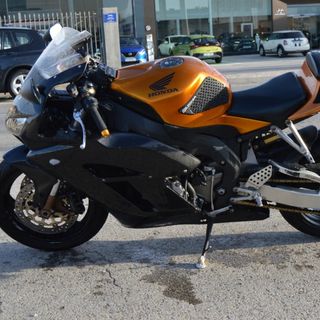 Honda CBR 1000RR 2005 [57490 Km]
Falta reglaje