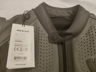 Giacca moto REVIT Matador in pelle
nuova.. Affare!