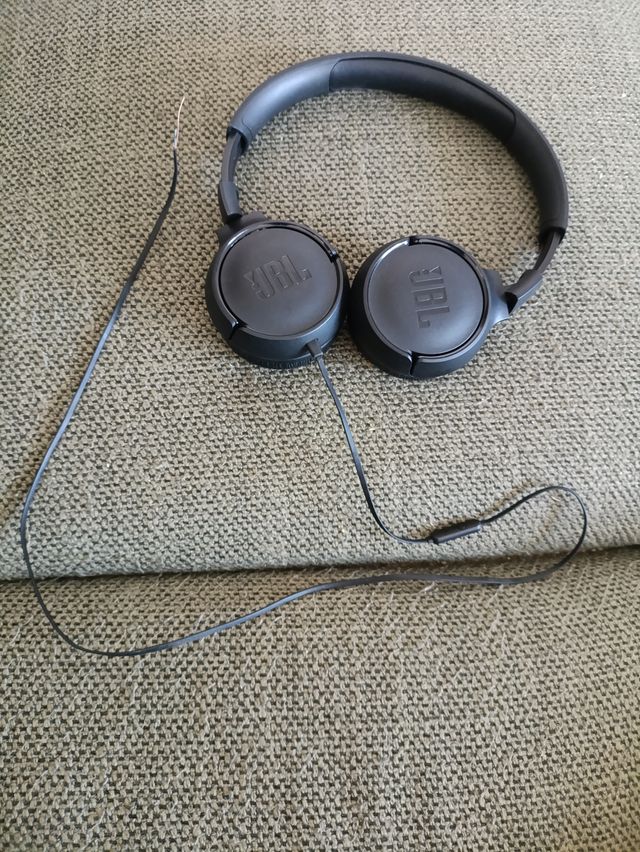 Cuffie JBL nere - da riparare